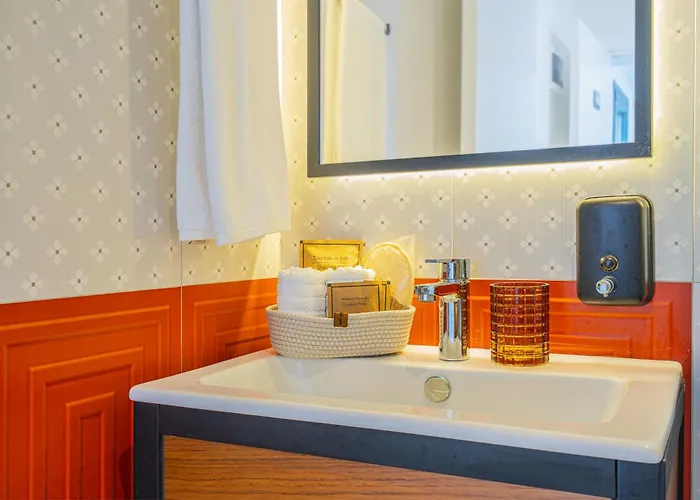 Lyse Juelide * Çeşme